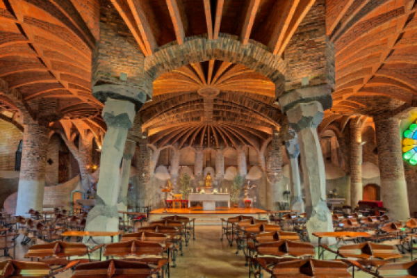 Colonia Güell y Cripta Gaudí